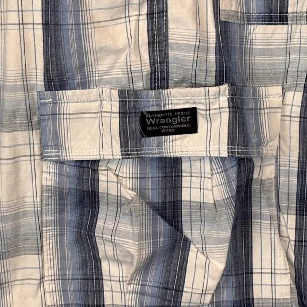 Wrangler Mens Blue White Plaid Cargo Shorts Size 38 Cotton 60CMW4D Relaxed Fit